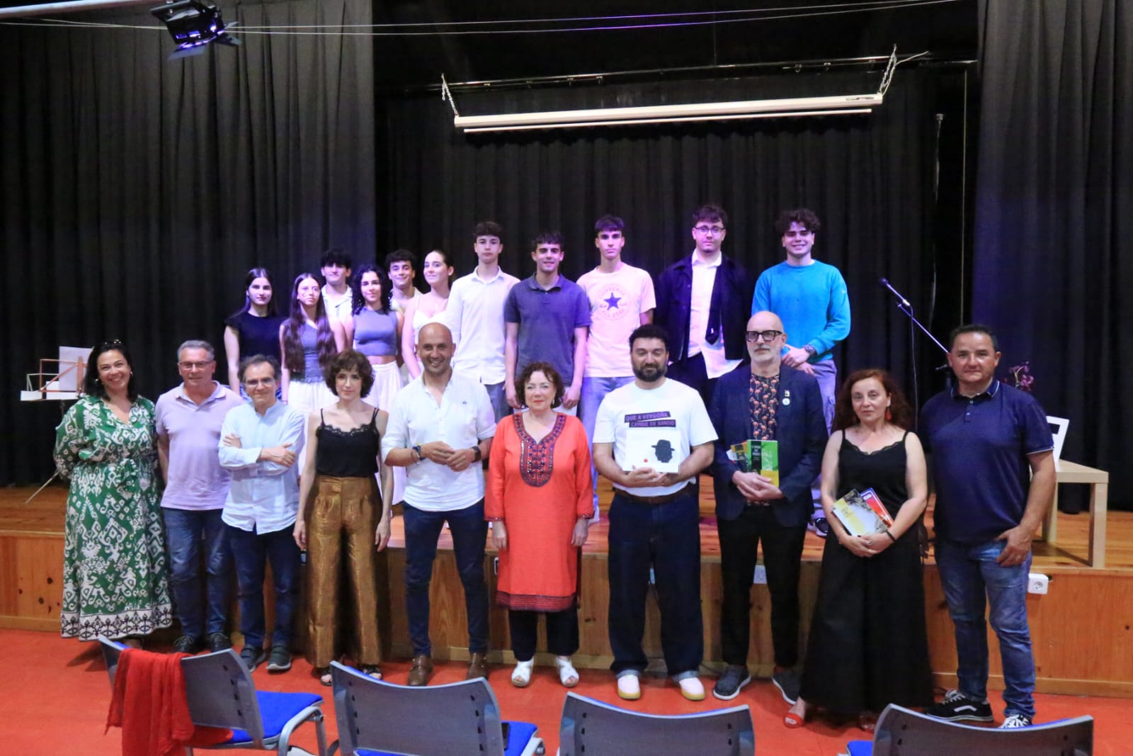 O Concello do Porriño reafirma o sea apoio á cultura e á mocidade coa súa participación na entrega do VIII Premio Roberto Vidal Bolaño