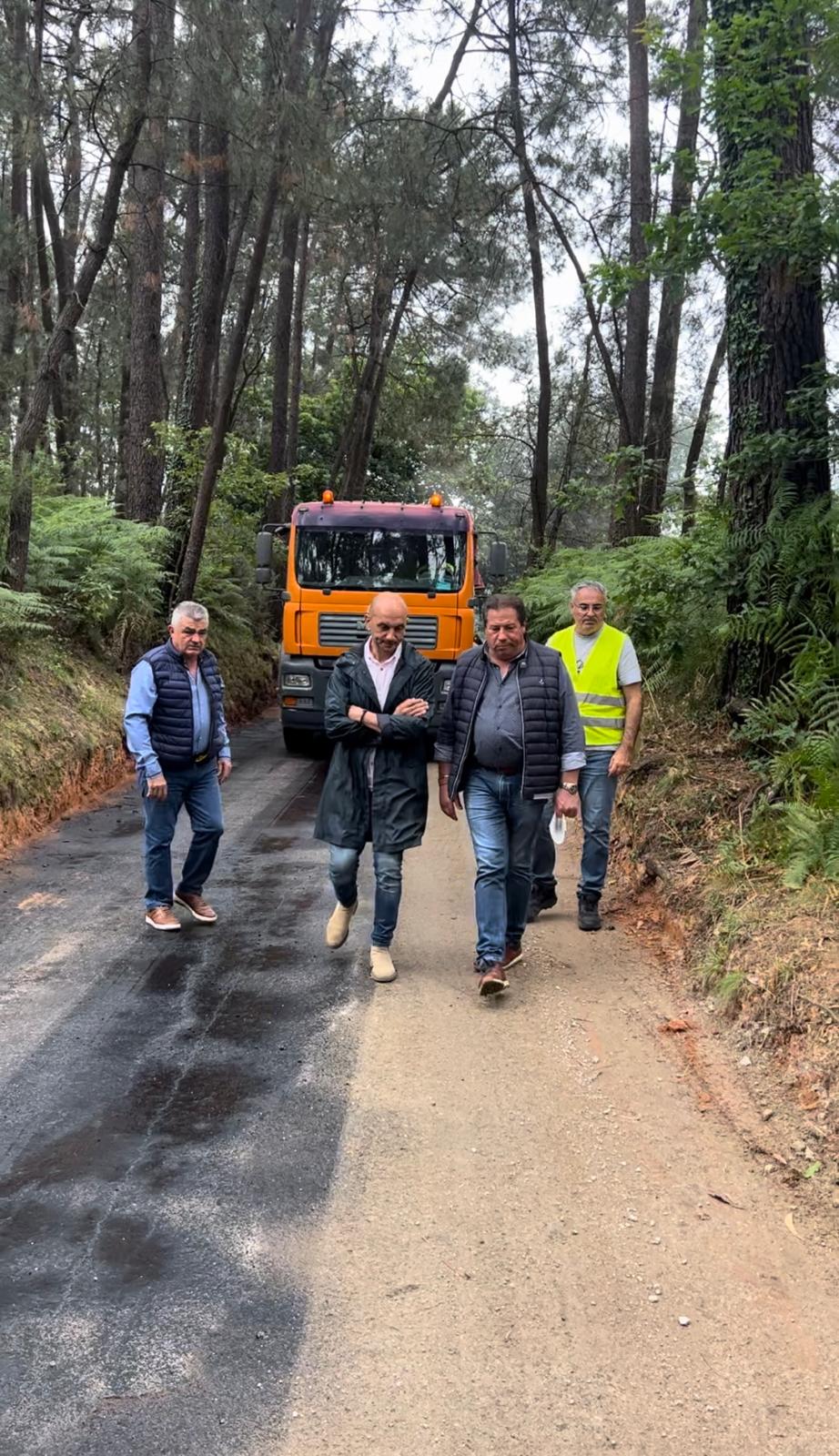 O Concello do Porriño inicia os traballos de asfaltado en cinco camiños da parroquia de Budiño