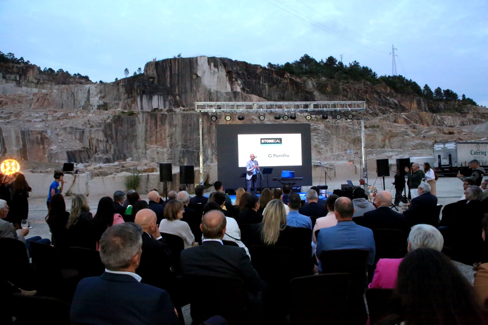 O Concello do Porriño recibe o Premio de Recoñecemento Territorial na “Stone Gala” da Stonegal 2025 