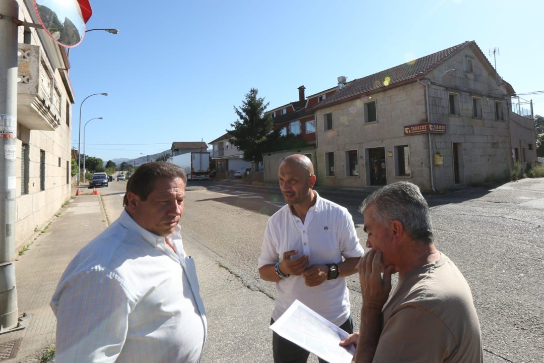 Máis de 60 veciños do Cerquido estarán conectados á rede municipal de sumidoiros antes de finais de ano