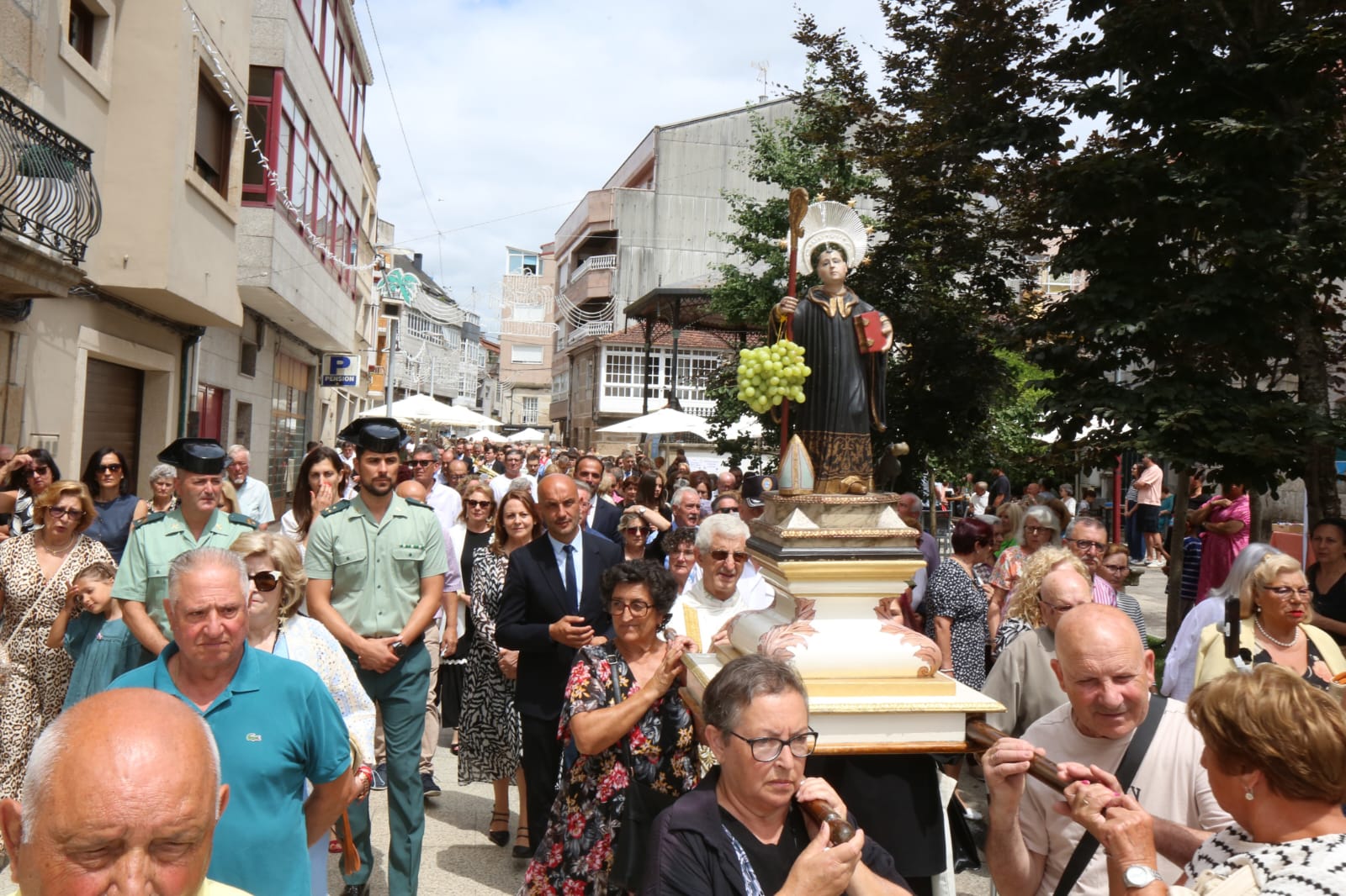 O Porriño celebra por todo o alto o día grande das Festas de San Bieito con tradición, música e solidariedade