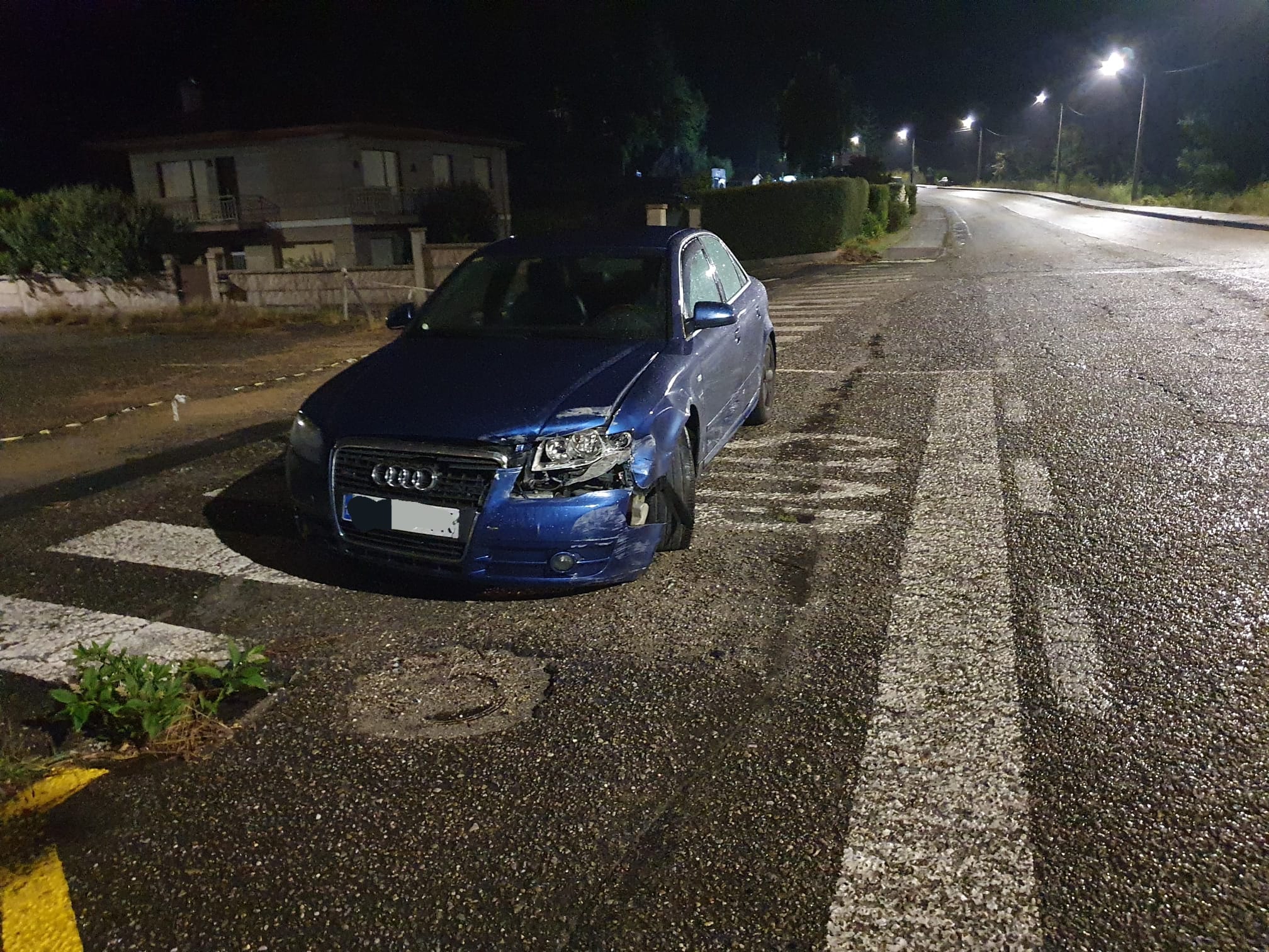 Detido no Porriño un fuxitivo cunha decena de ordes de procura tras unha persecución policial nun coche roubado