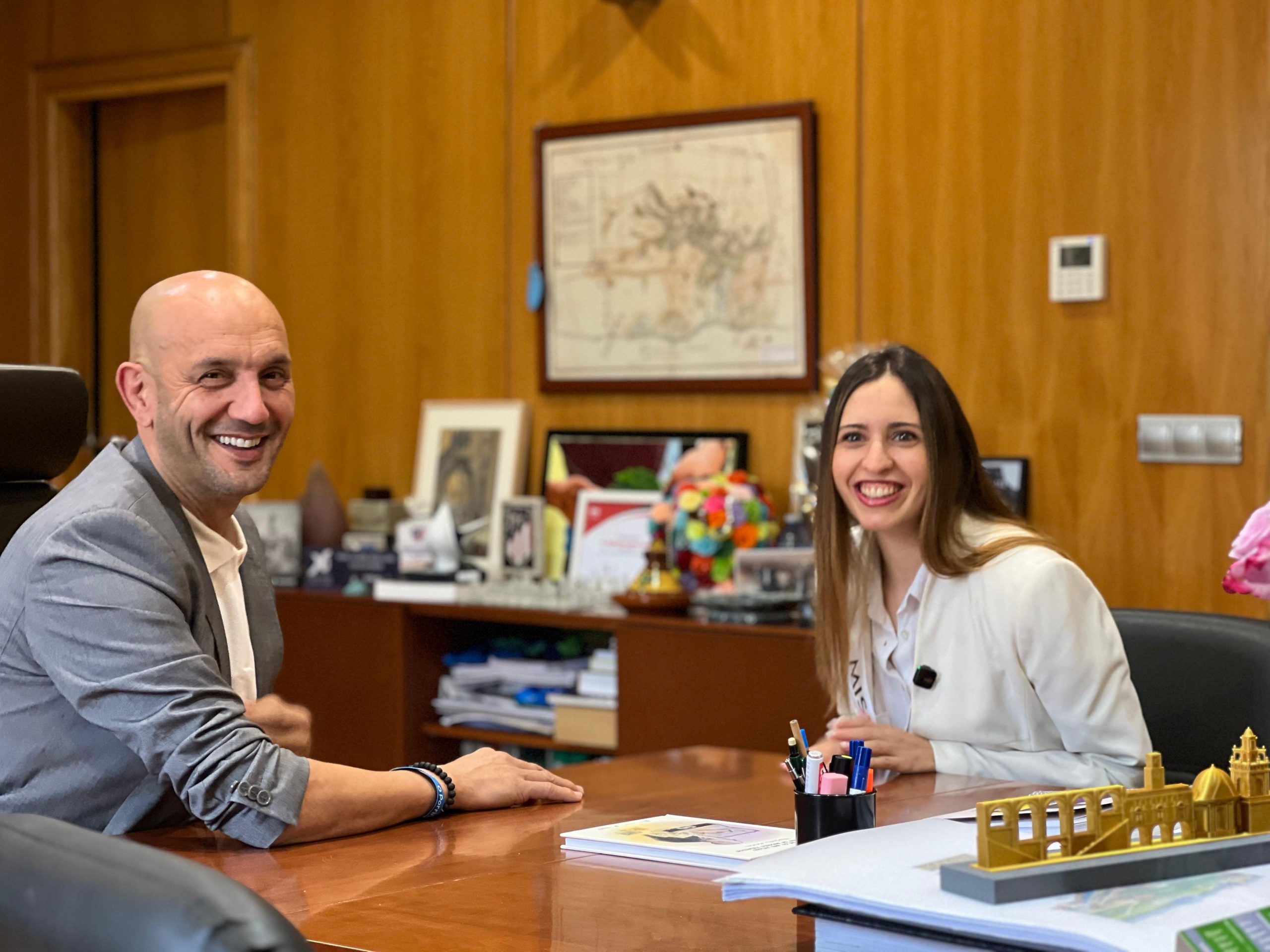 O Porriño apoia a Beatriz Quintela antes da súa participación no certame nacional de beleza RNB