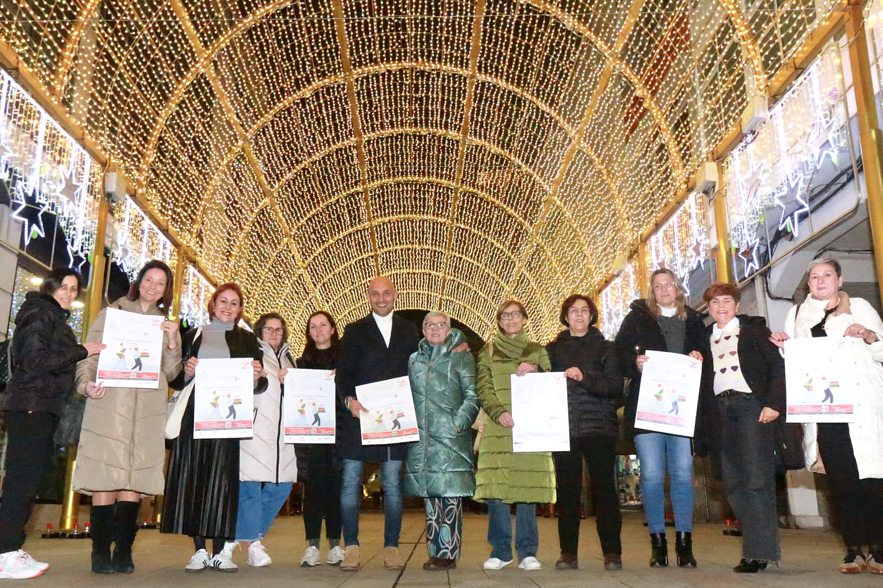 <a class="amazingslider-posttitle-link" href="https://oporrino.org/o-concello-apoia-ao-comercio-local-coa-campana-de-nadal-e-reis-de-acipor/" target="_self">O Concello apoia ao comercio local coa campaña de Nadal e Reis de Acipor</a> O Concello apoia ao comercio local coa campaña de Nadal e Reis de Acipor