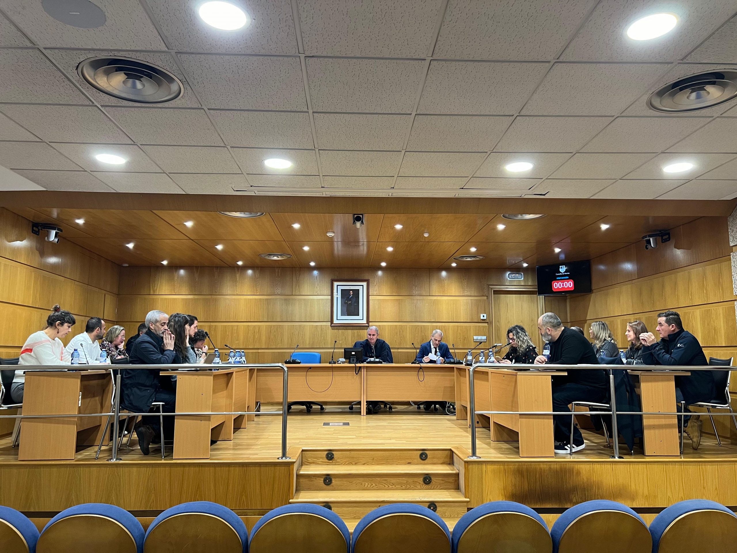 <a class="amazingslider-posttitle-link" href="https://oporrino.org/o-concello-aproba-por-unanimidade-o-traspaso-a-xunta-de-galicia-do-servizo-da-unidade-asistencial-de-drogodependencias/" target="_self">O Concello aproba por unanimidade o traspaso á Xunta de Galicia do Servizo da Unidade Asistencial de Drogodependencias</a> O Concello aproba por unanimidade o traspaso á Xunta de Galicia do Servizo da Unidade Asistencial de Drogodependencias