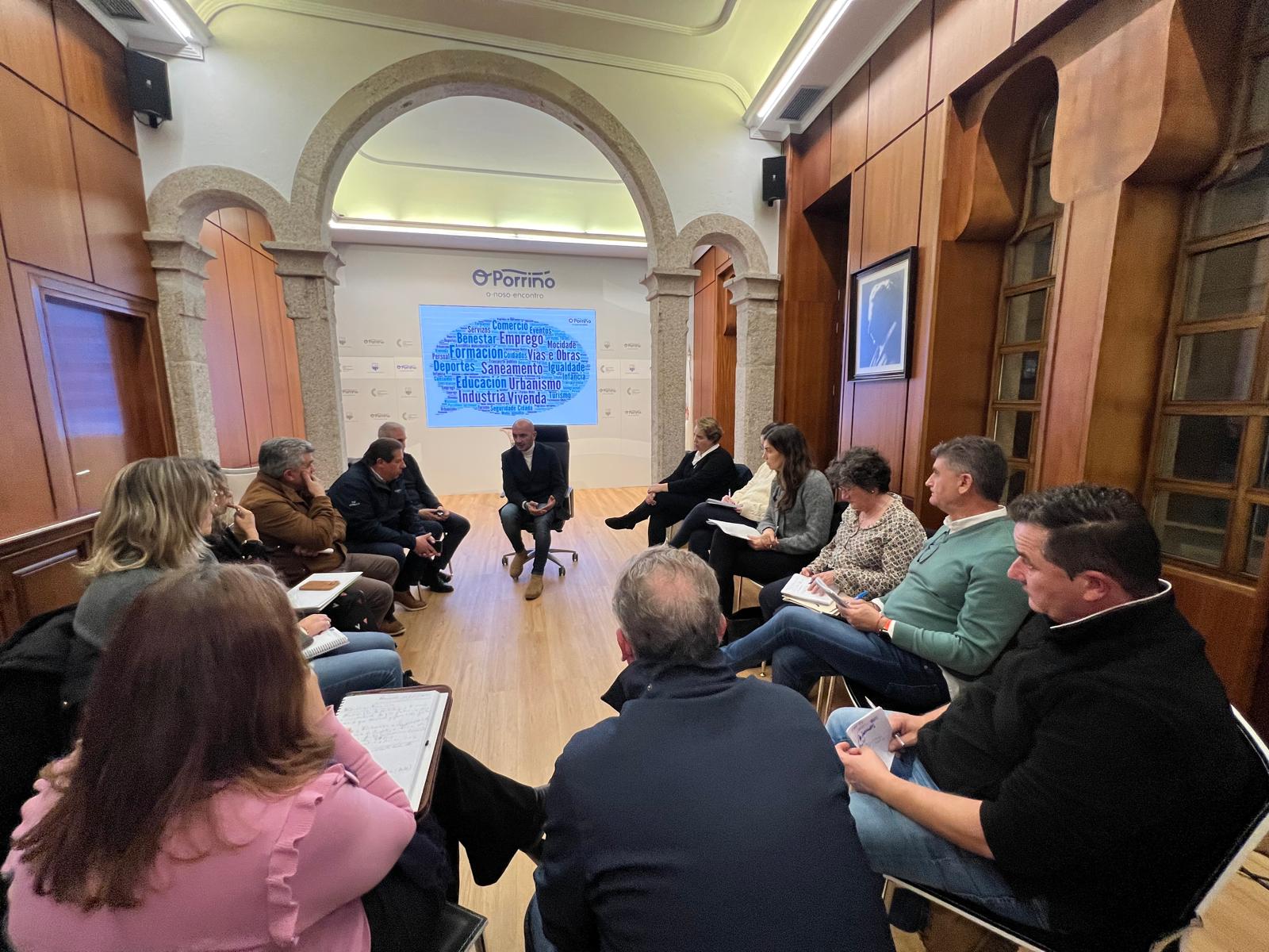 O Goberno municipal  do Porriño reestrutúrase para reforzar servizos esenciais e optimizar a execución dos fondos europeos