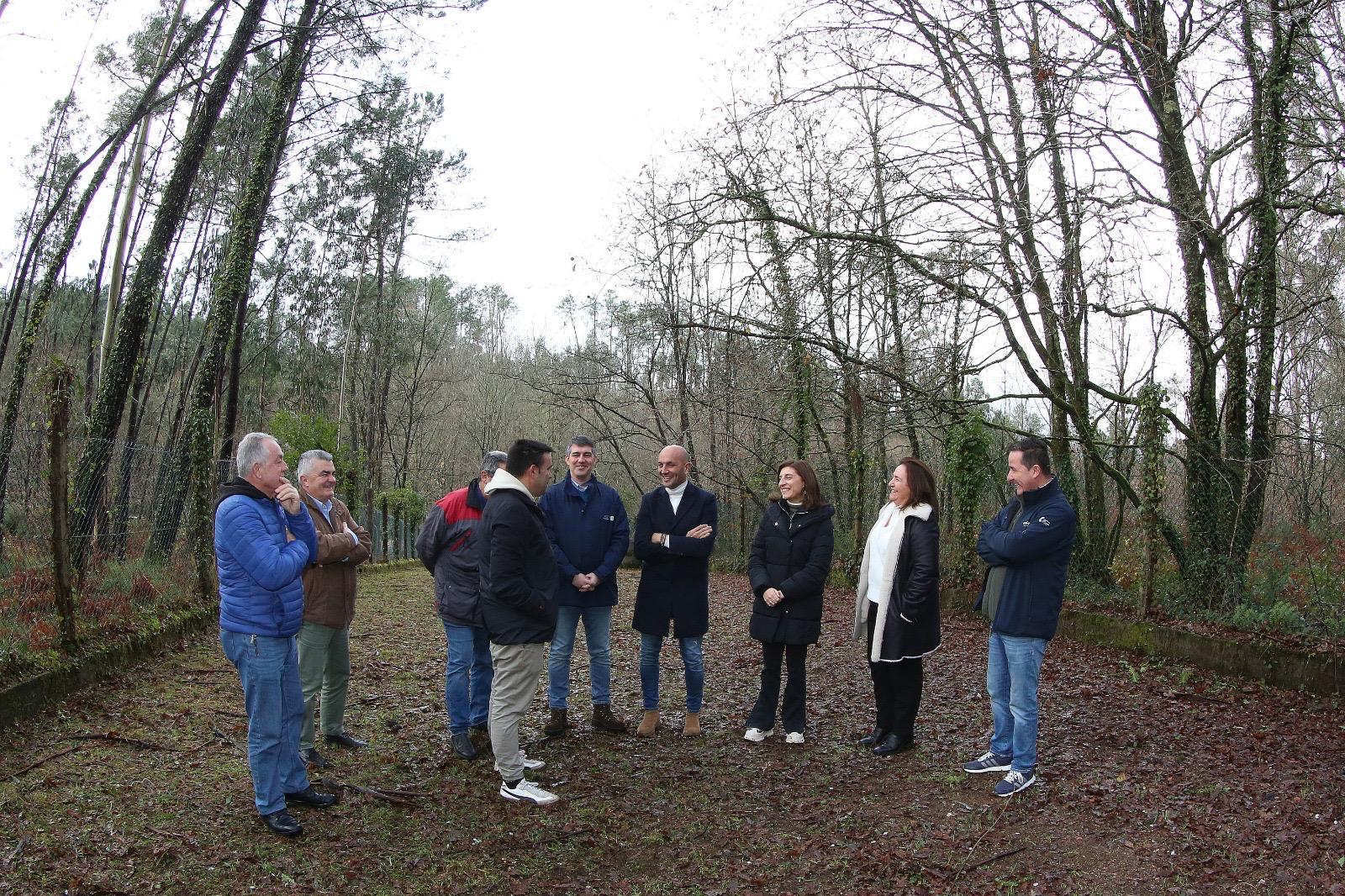 A conselleira de Medio Ambiente visita O Porriño no marco das axudas ás traídas veciñais