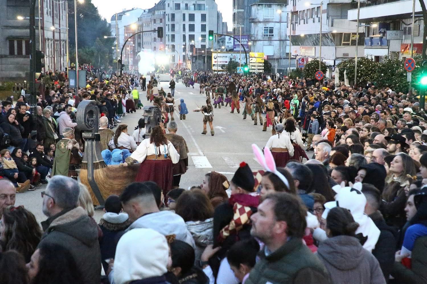 <a class="amazingslider-posttitle-link" href="https://oporrino.org/o-entroido-do-porrino-volve-esta-fin-de-semana-con-mais-de-2-000-participantes/" target="_self">O Entroido do Porriño volve esta fin de semana con máis de 2.000 participantes</a> O Entroido do Porriño volve esta fin de semana con máis de 2.000 participantes