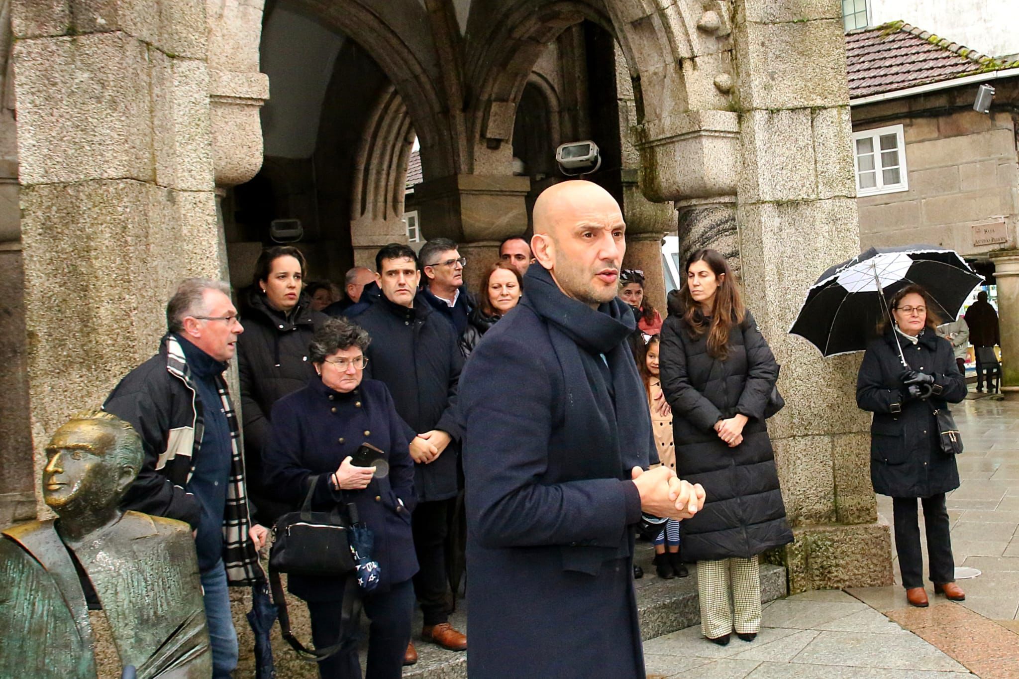 O Porriño garda un minuto de silencio polo presunto asasinato machista dunha muller en Mos
