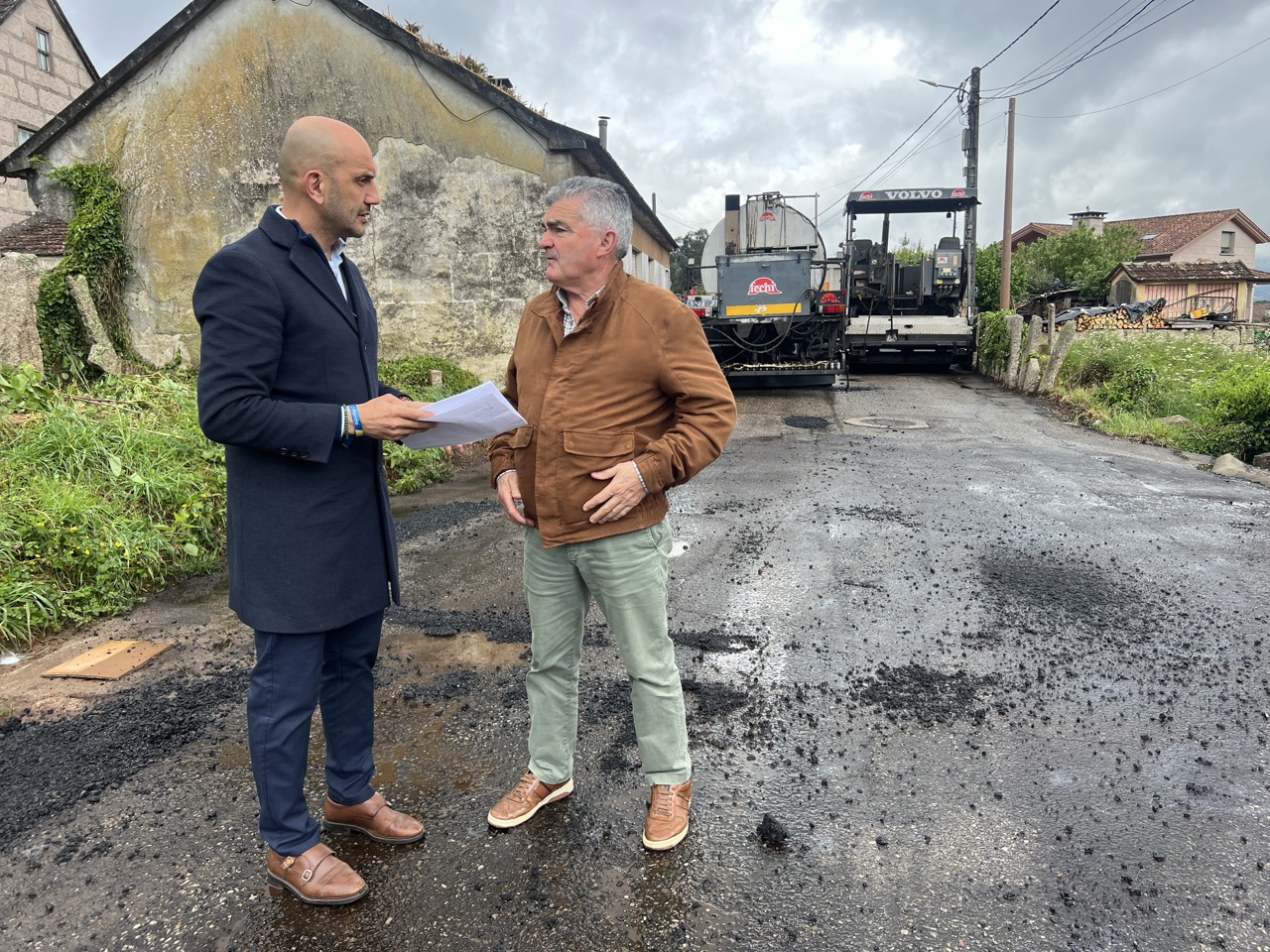 Empezan os traballos de asfaltado e seguridade vial en Devesa, Filgueiras e Portela de Souto