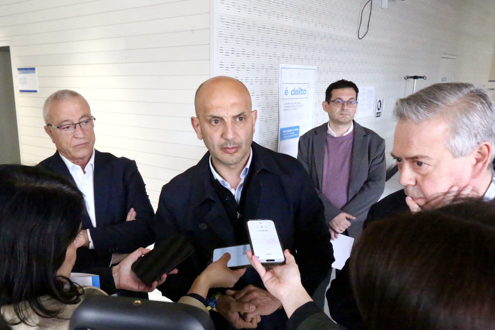 O alcalde do Porriño ofrece ao conselleiro de Sanidade todos os medios que estean a disposición do Concello para conseguir cubrir a plaza que falta de tarde no Centro de Saúde